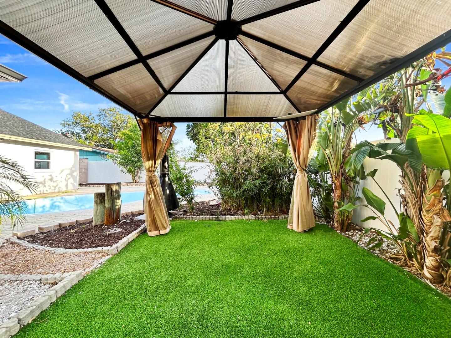 7490 LOCUST ST NE, ST PETERSBURG, FL, 33702