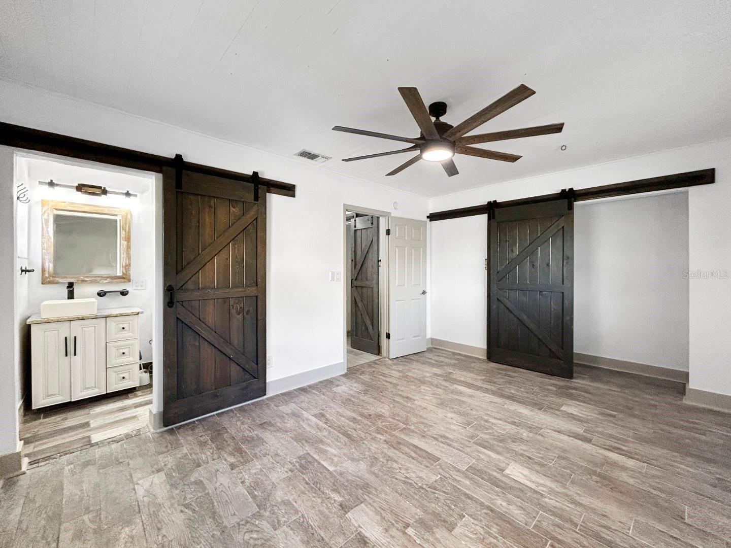 7490 LOCUST ST NE, ST PETERSBURG, FL, 33702