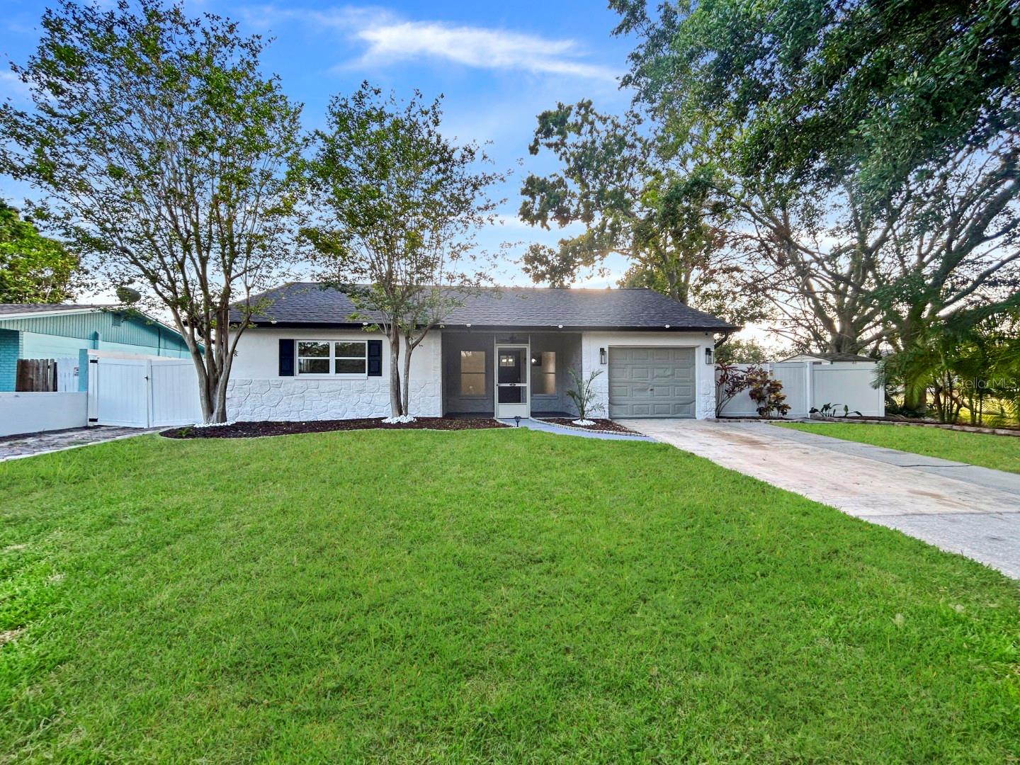 7490 LOCUST ST NE, ST PETERSBURG, FL, 33702