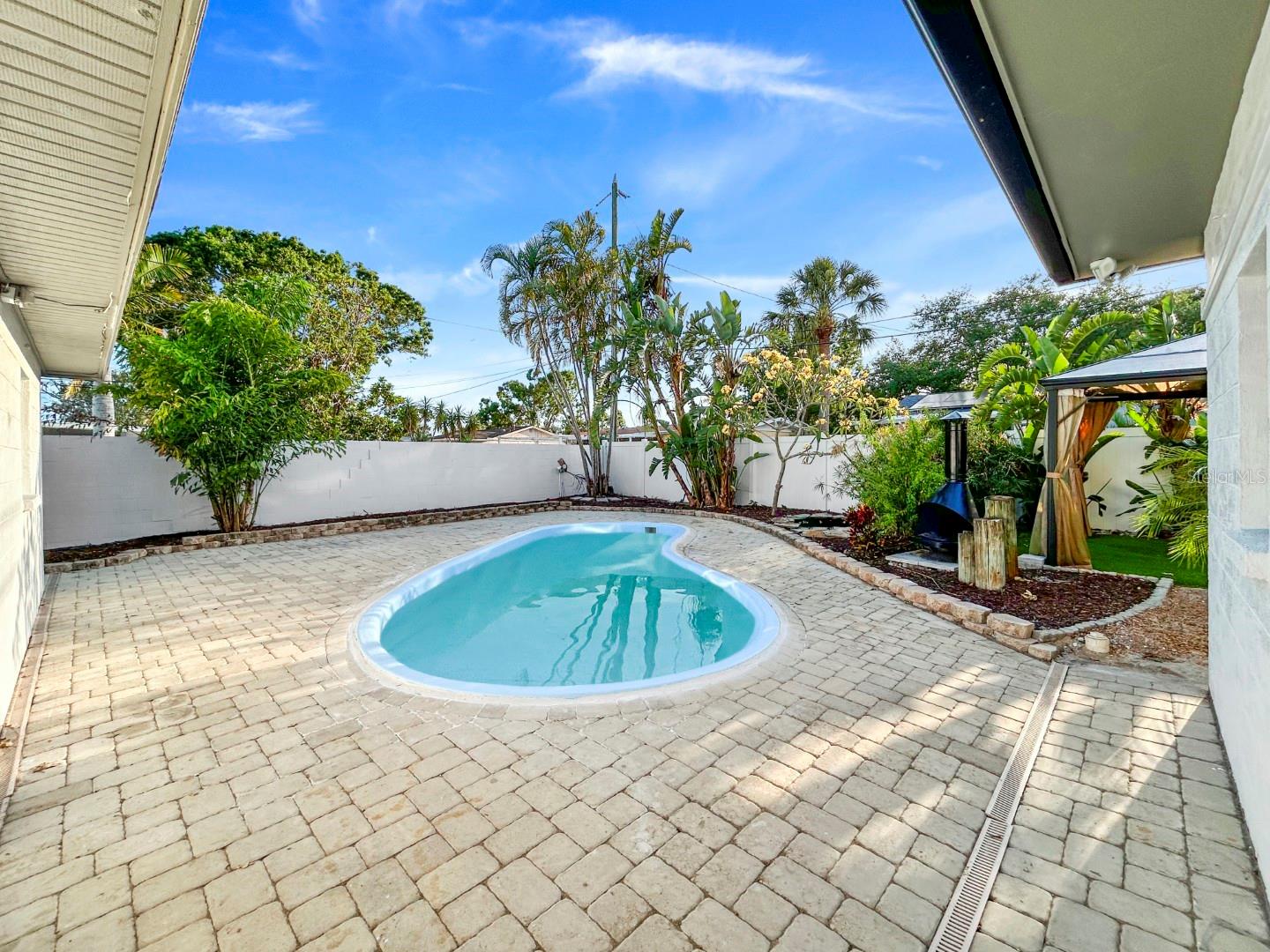 7490 LOCUST ST NE, ST PETERSBURG, FL, 33702