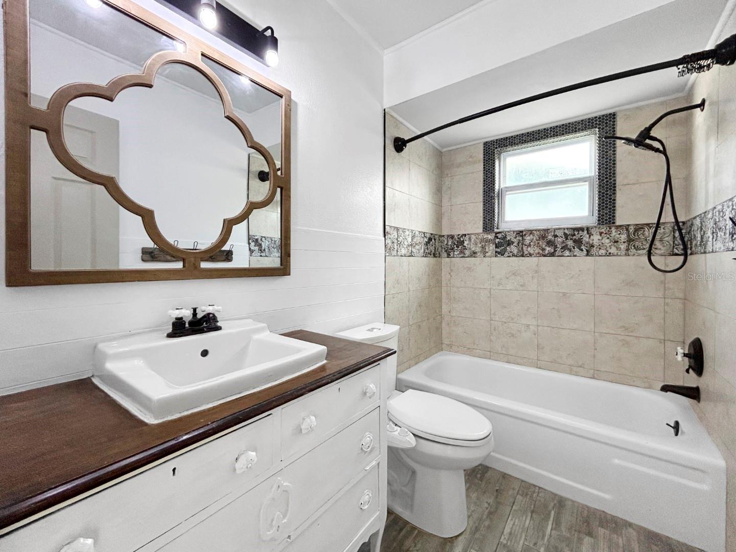 7490 LOCUST ST NE, ST PETERSBURG, FL, 33702