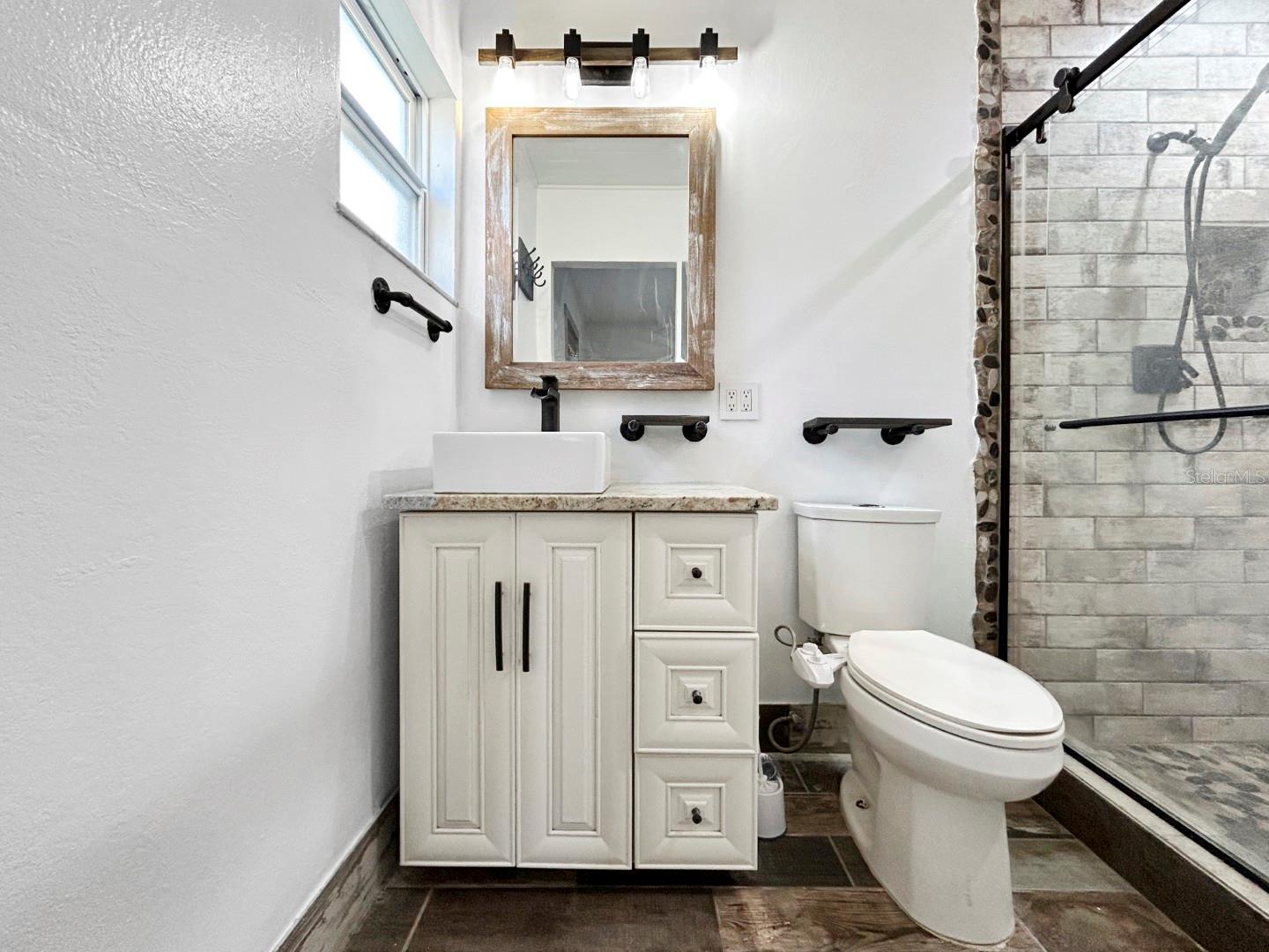 7490 LOCUST ST NE, ST PETERSBURG, FL, 33702