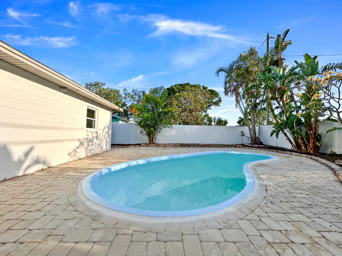 7490 LOCUST ST NE, ST PETERSBURG, FL, 33702