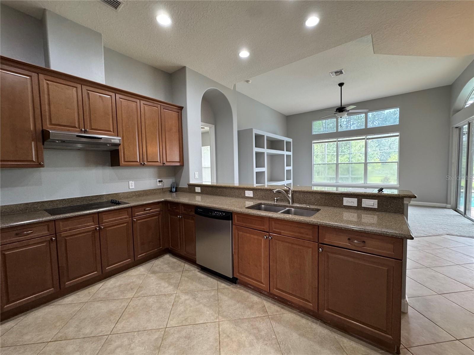 142 HARRINGTON CT, DAVENPORT, FL, 33837