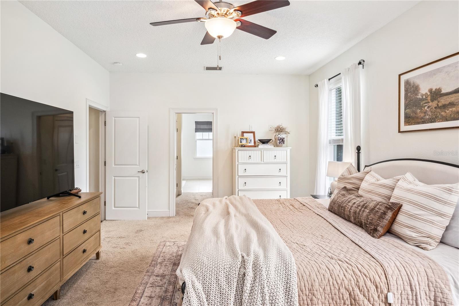 101 W OAKLAND AVE, OAKLAND, FL, 34760