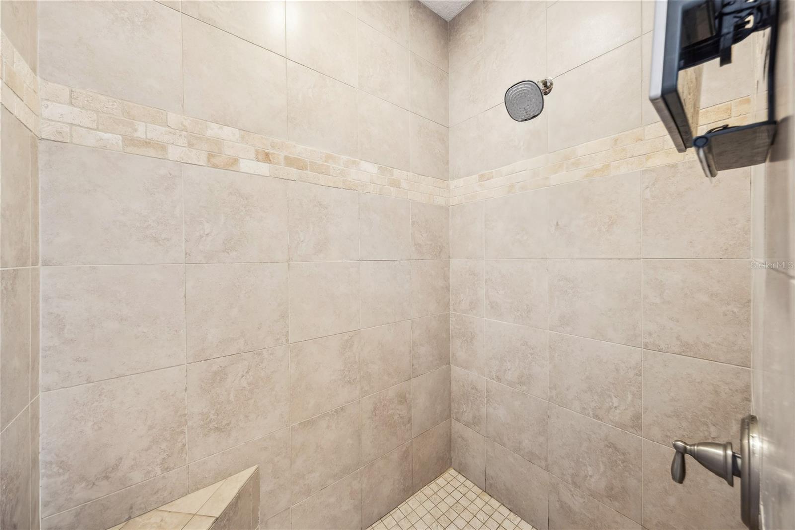 101 W OAKLAND AVE, OAKLAND, FL, 34760