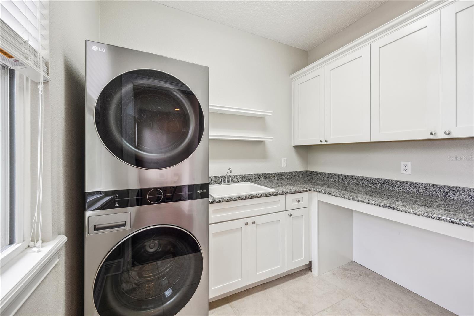 101 W OAKLAND AVE, OAKLAND, FL, 34760