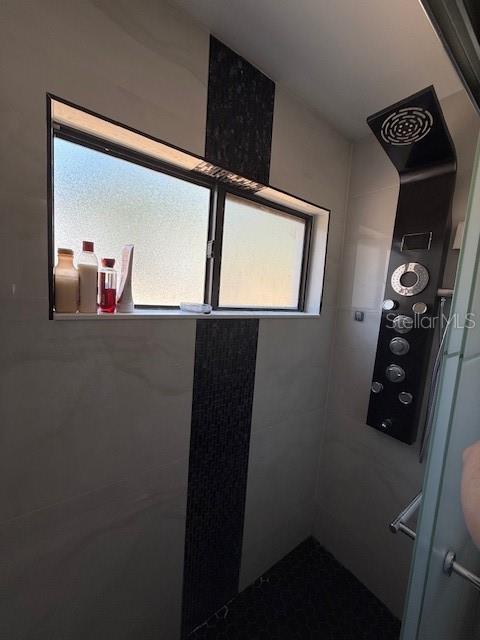 1710 TALLOWTREE CIR, VALRICO, FL, 33594