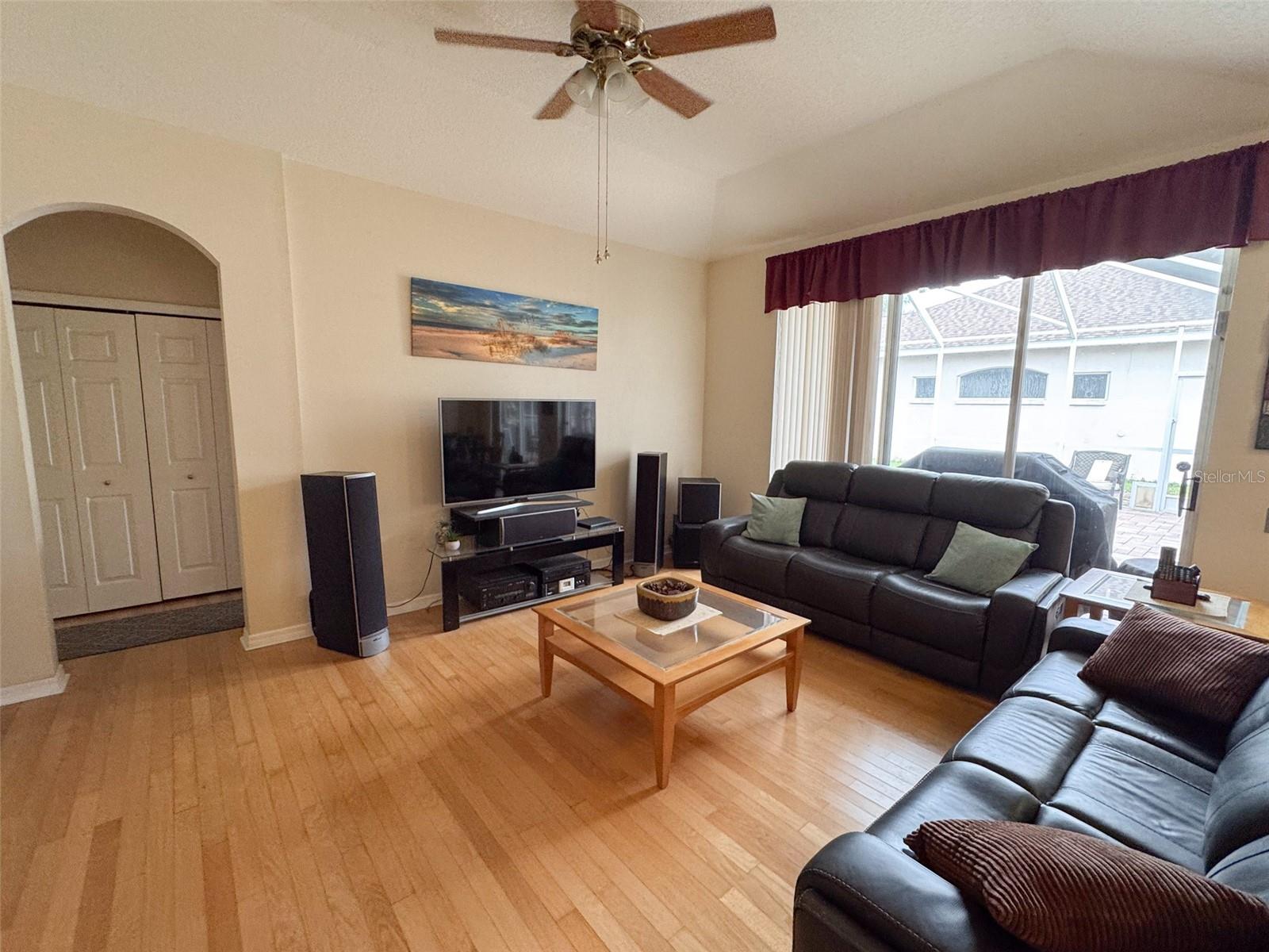 1121 RIVEREDGE DR, TARPON SPRINGS, FL, 34689