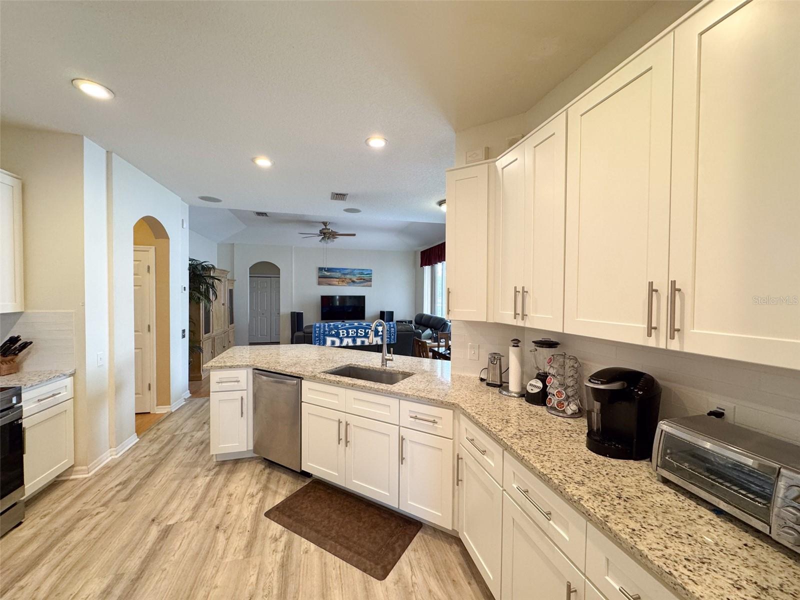 1121 RIVEREDGE DR, TARPON SPRINGS, FL, 34689