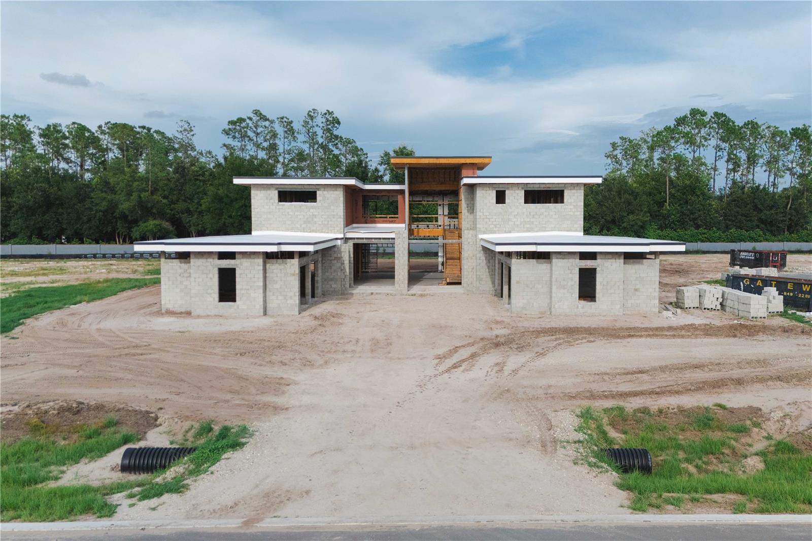 TB8382396 Property Photo