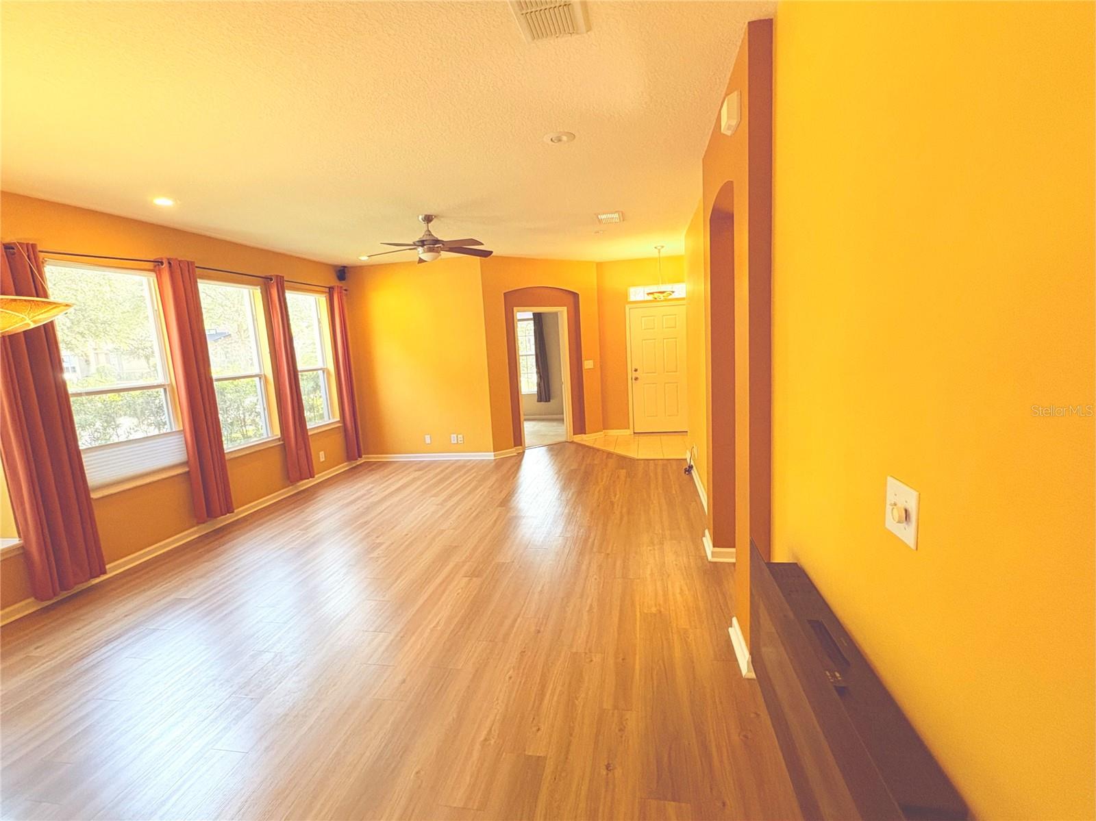 402 RAVENSHILL WAY, DELAND, FL, 32724