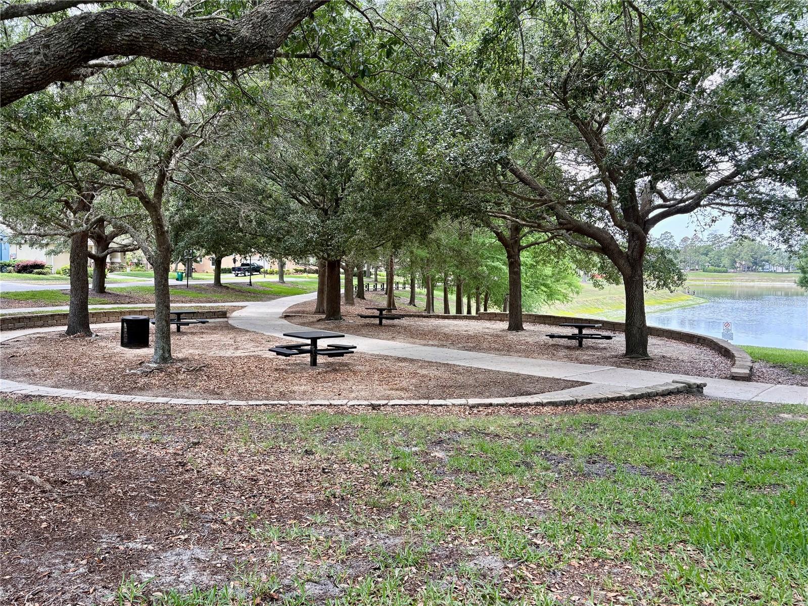 402 RAVENSHILL WAY, DELAND, FL, 32724