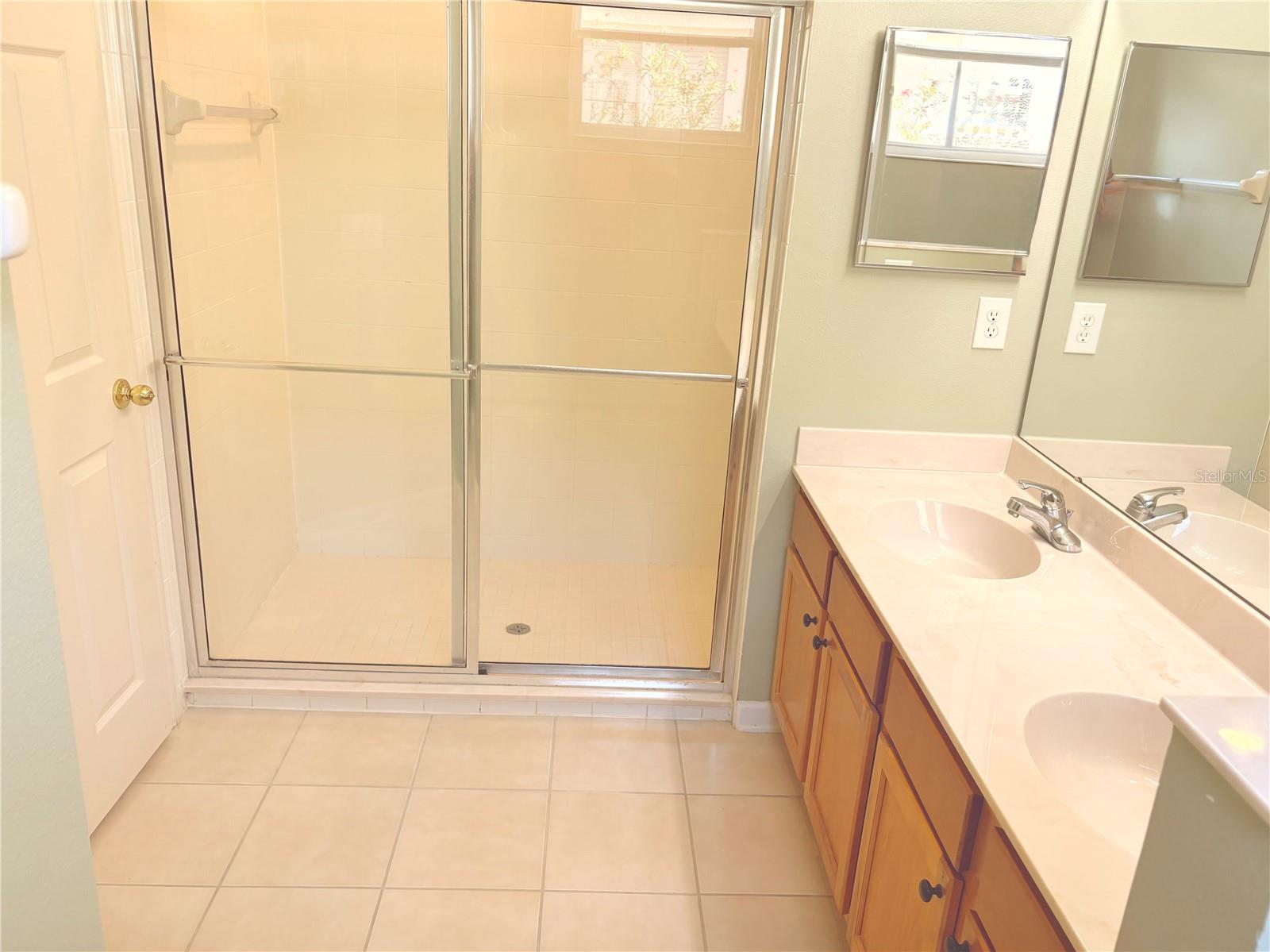 402 RAVENSHILL WAY, DELAND, FL, 32724