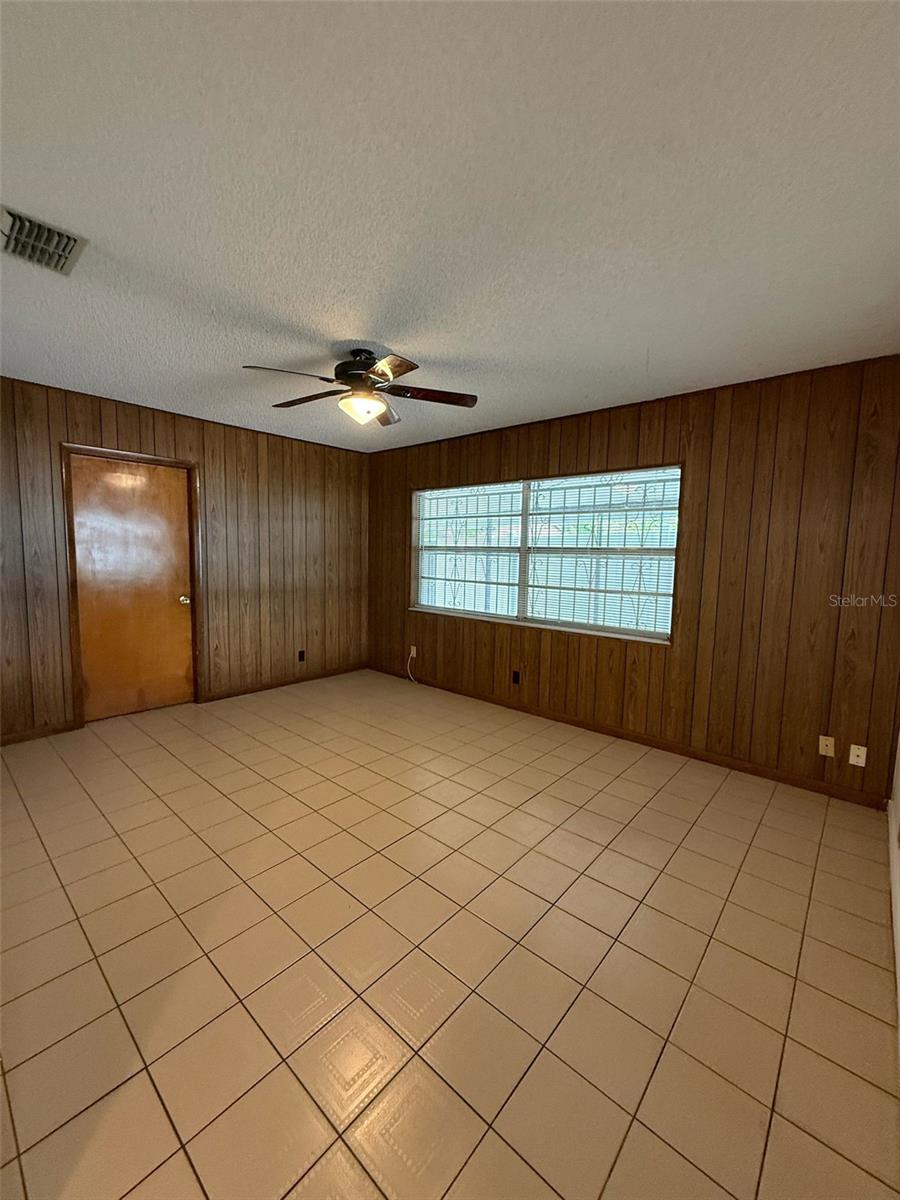 7401 N ALBANY AVE, TAMPA, FL, 33604