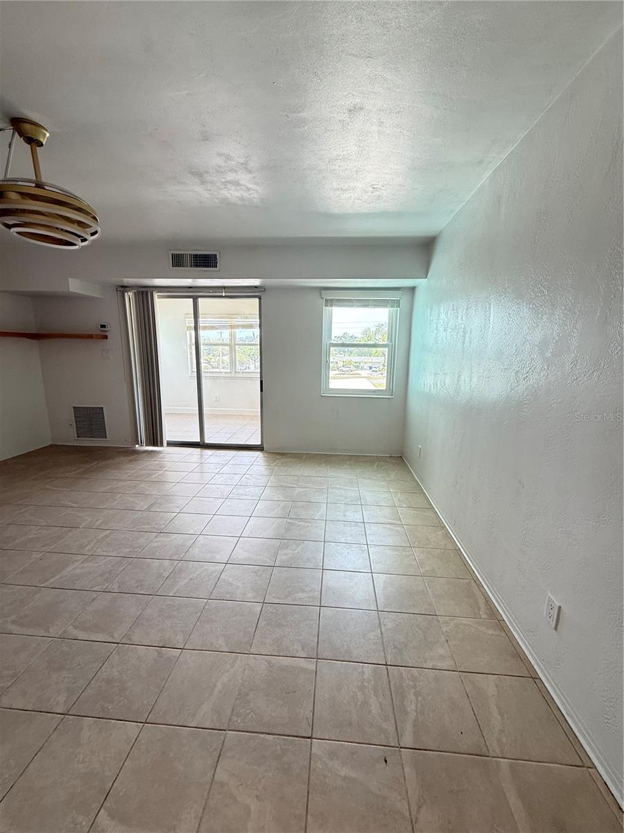 11447 PARK BLVD #301, SEMINOLE, FL, 33772