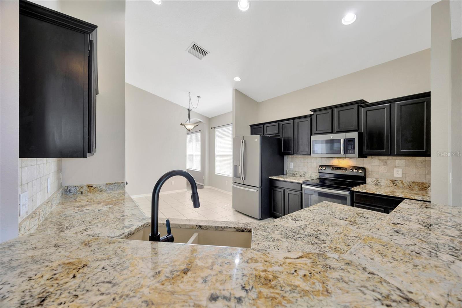 8714 SANDY PLAINS DR, RIVERVIEW, FL, 33578