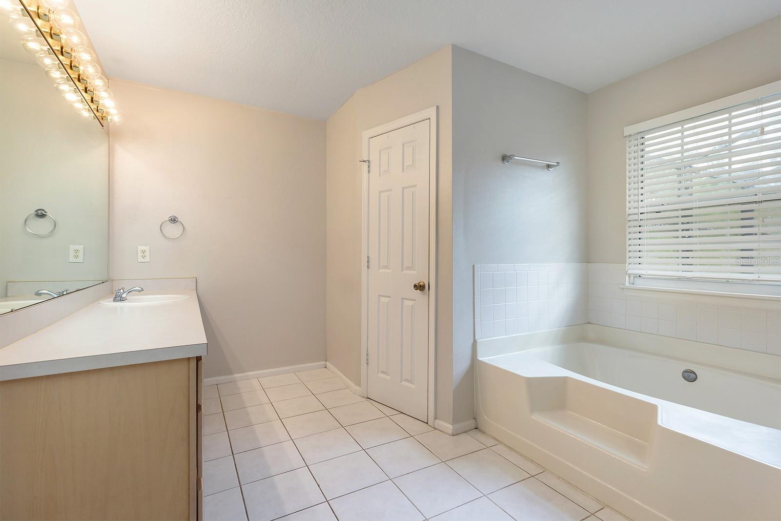 2320 RED EMBER RD, OVIEDO, FL, 32765