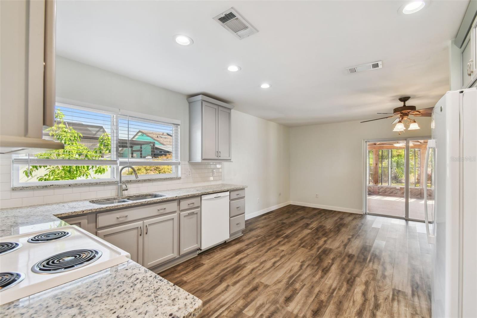 7405 CLEARVIEW DR, TAMPA, FL, 33634