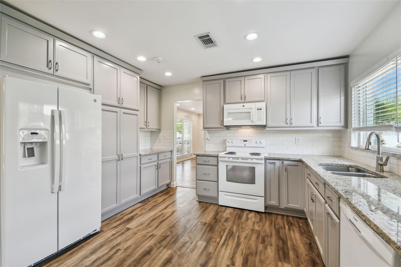 7405 CLEARVIEW DR, TAMPA, FL, 33634