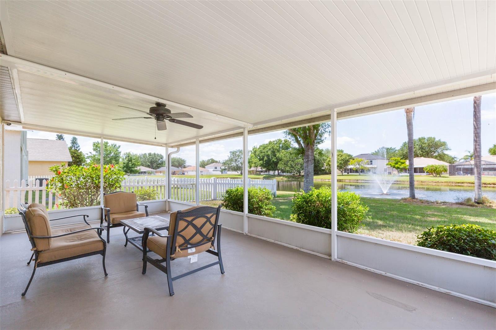 13023 WATERBOURNE DR, GIBSONTON, FL, 33534