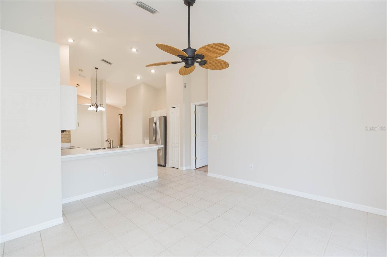 13023 WATERBOURNE DR, GIBSONTON, FL, 33534