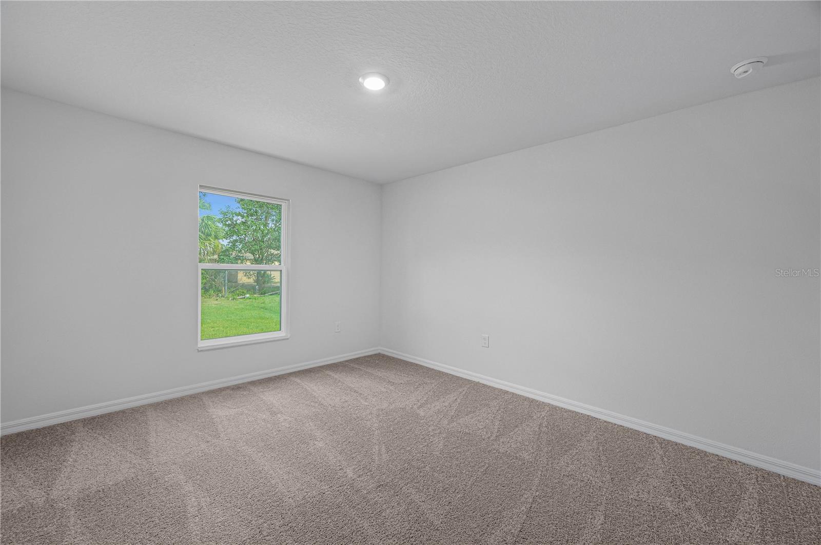 1 ZINNIA LN E, POINCIANA, FL, 34759