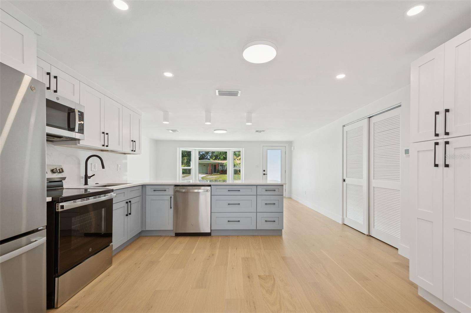 2655 BAY ST, SARASOTA, FL, 34237