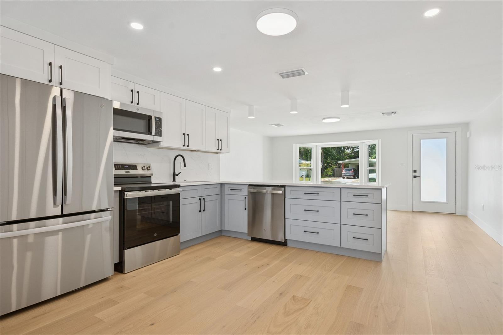 2655 BAY ST, SARASOTA, FL, 34237