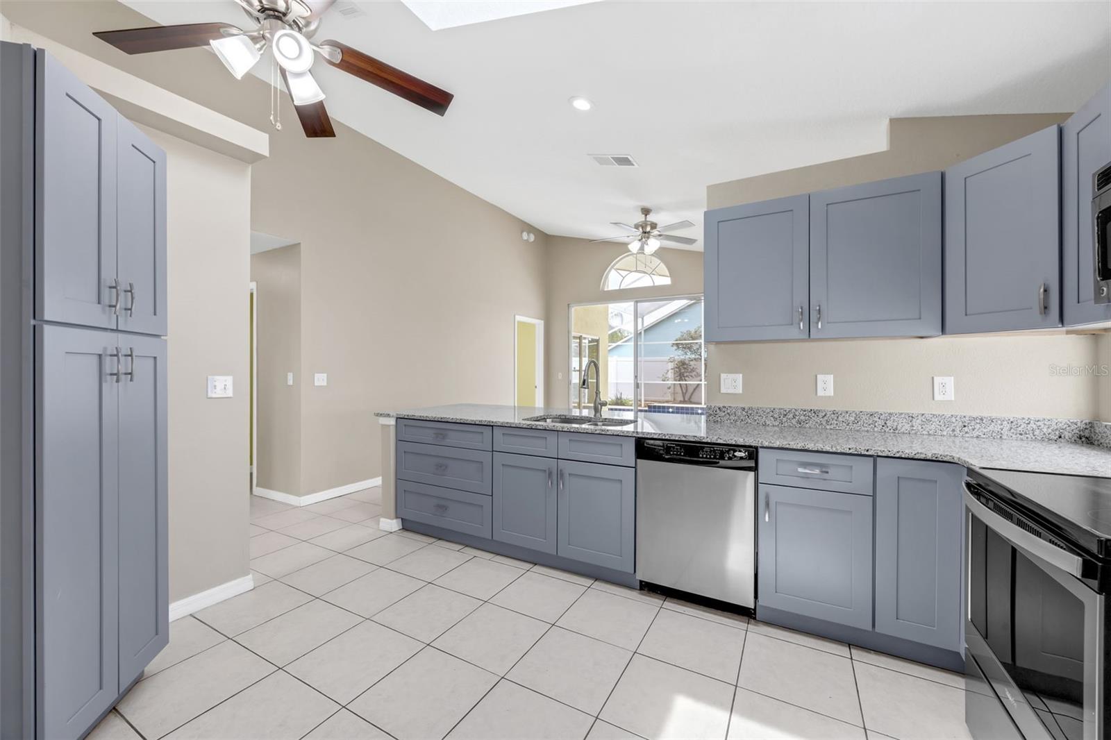 12832 DOWNSTREAM CIR, ORLANDO, FL, 32828