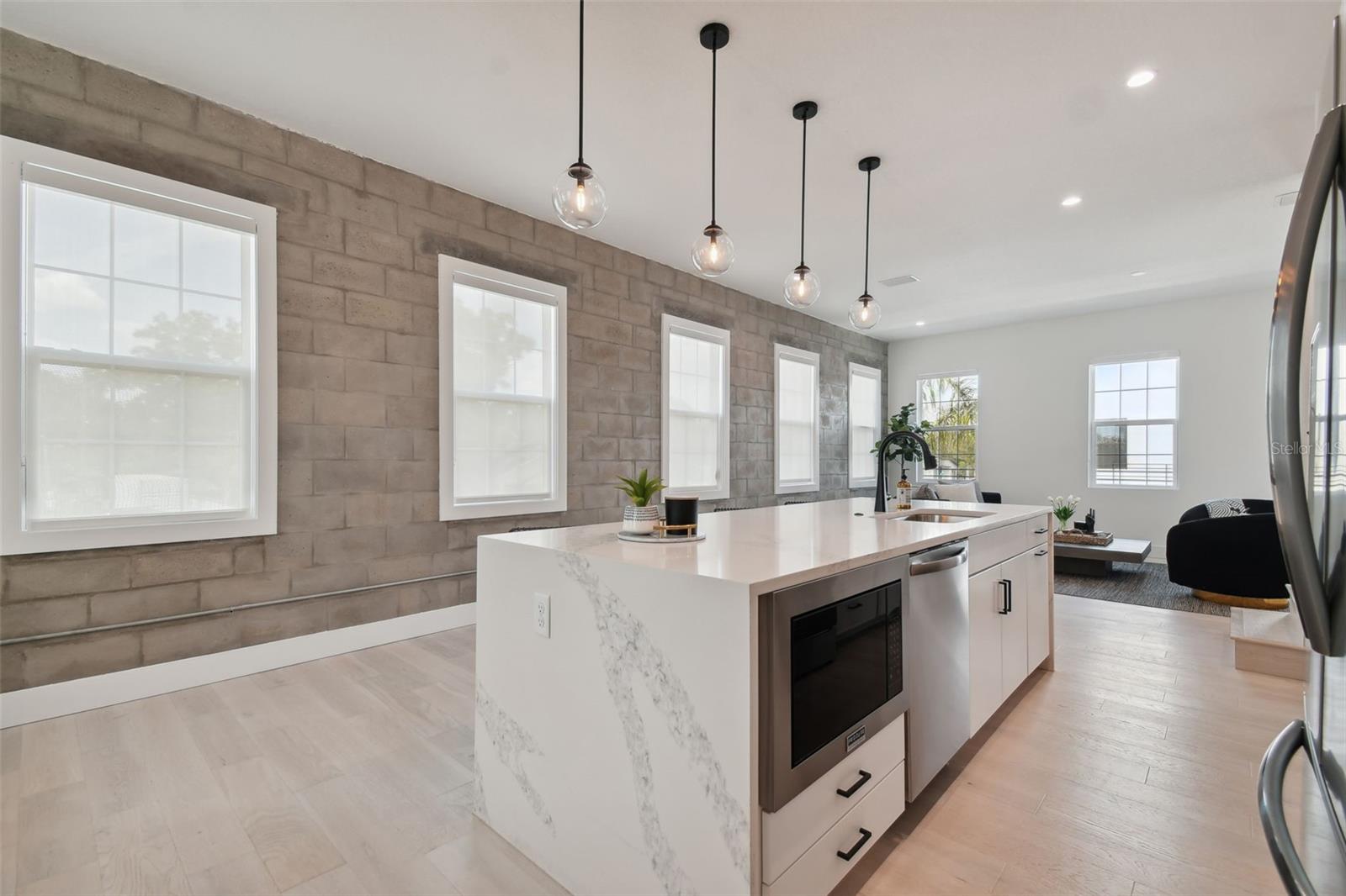 2758 5TH AVE S, ST PETERSBURG, FL, 33712