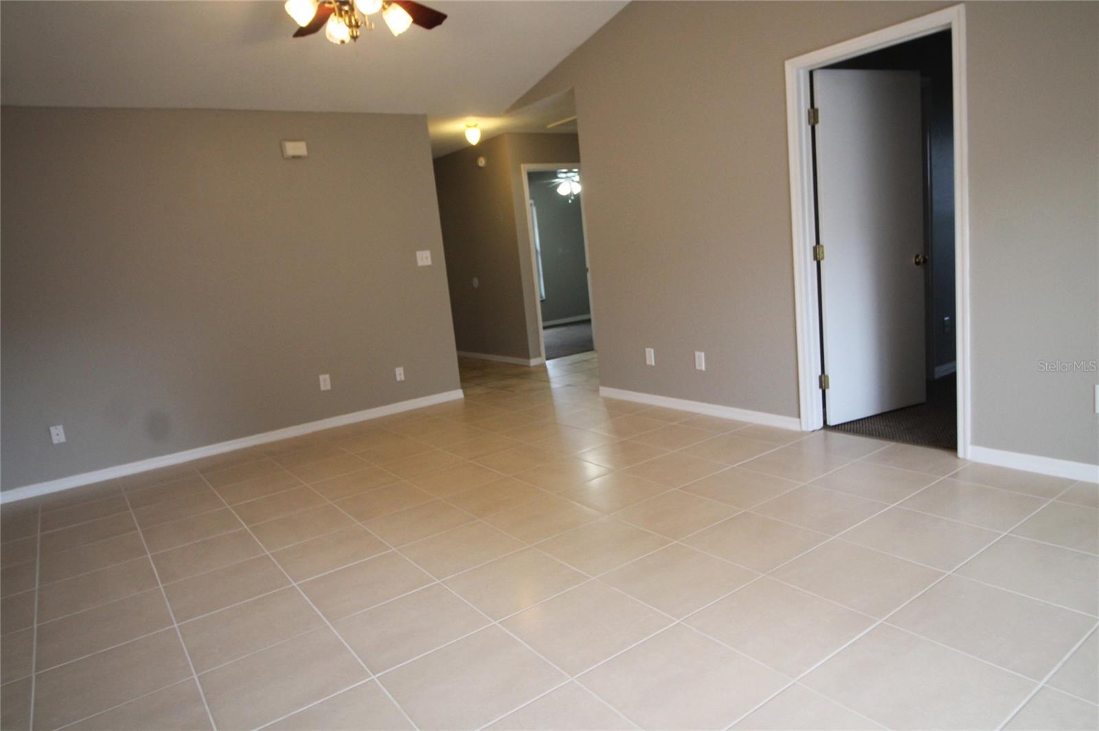 200 SEMINOLE AVE #A, MINNEOLA, FL, 34715