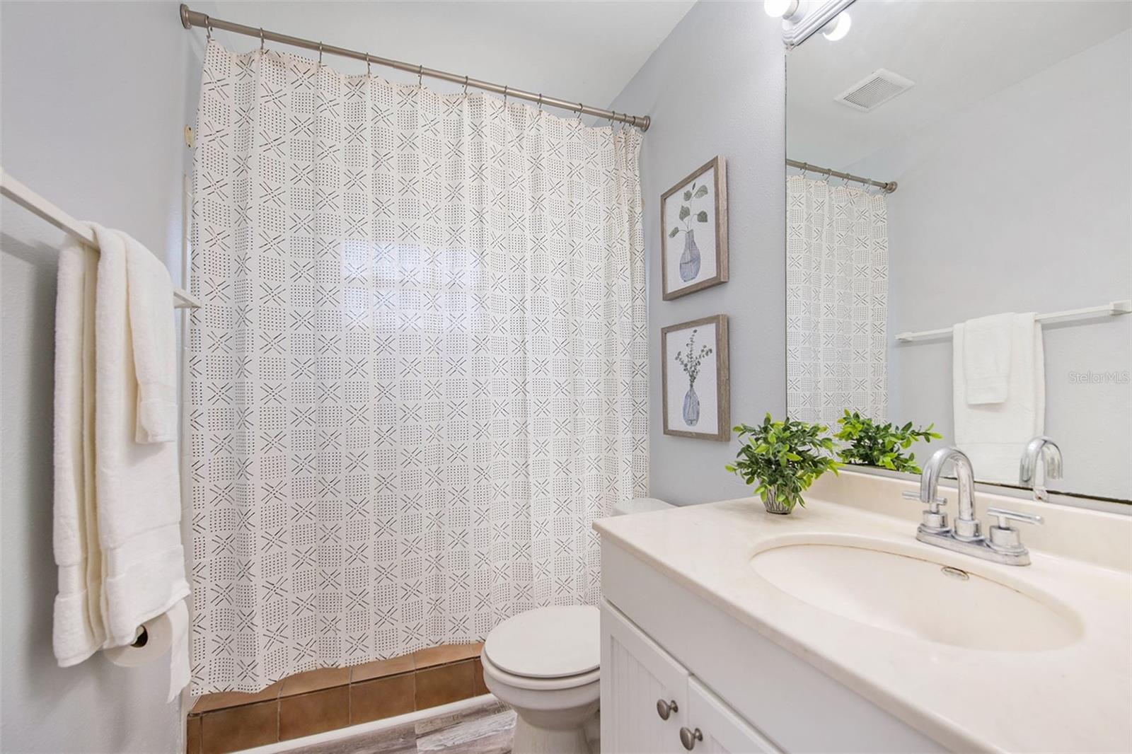 4516 W PAXTON AVE, TAMPA, FL, 33611