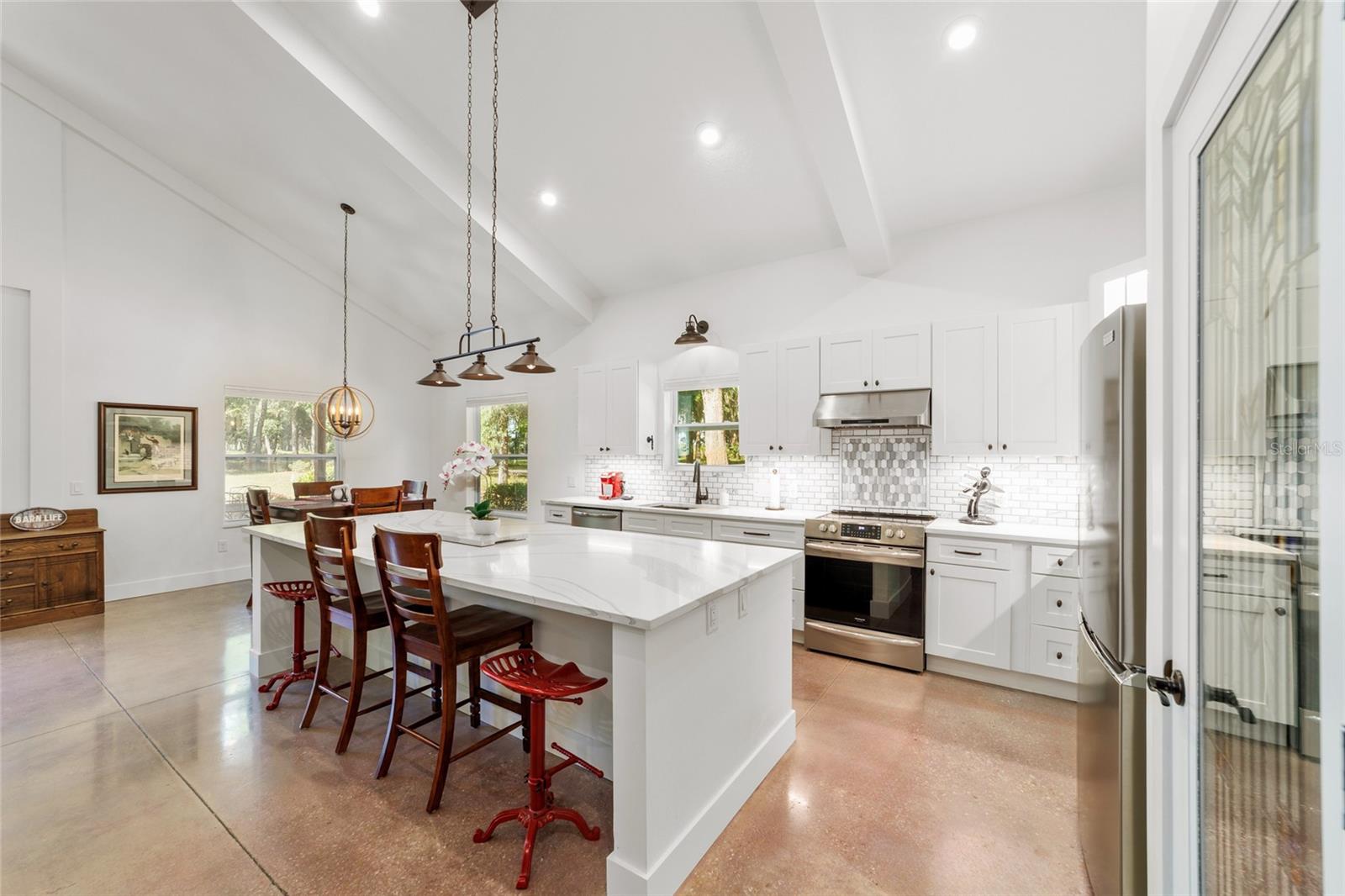 4089 E HWY 318, CITRA, FL, 32113