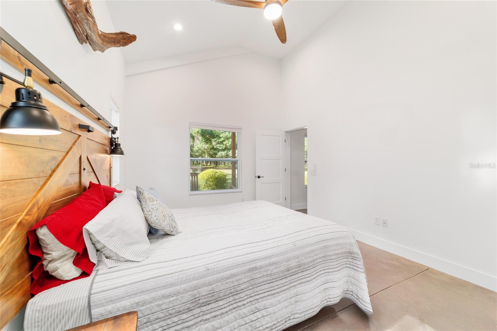 4089 E HWY 318, CITRA, FL, 32113