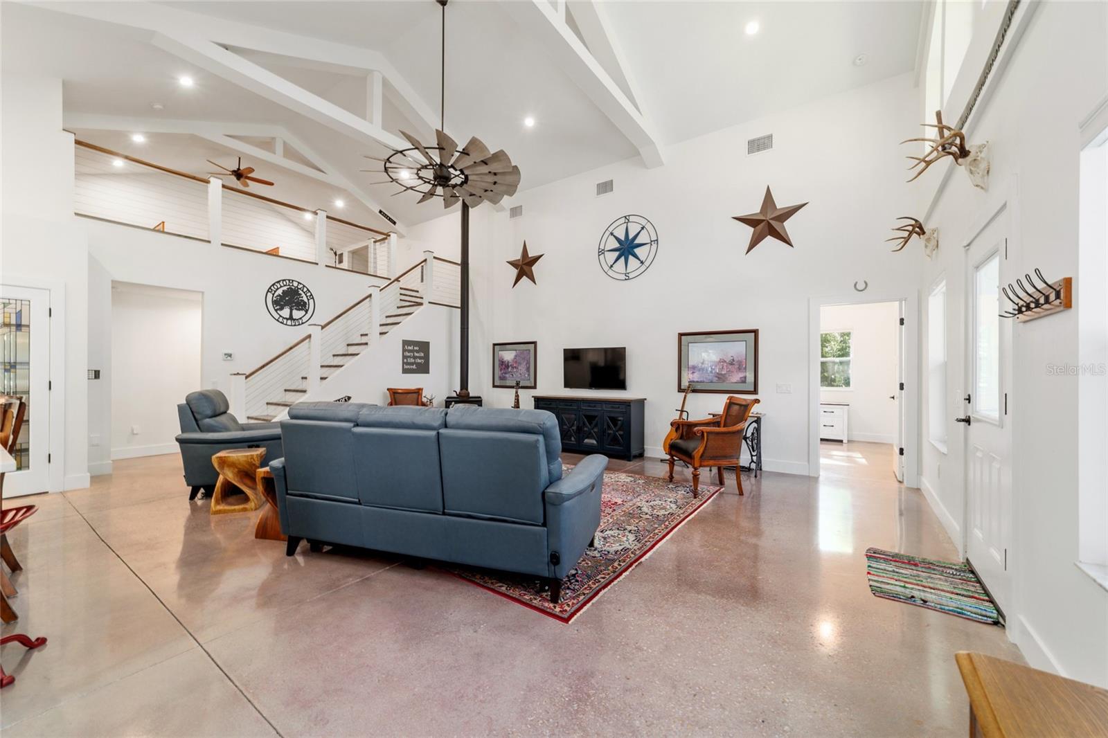 4089 E HWY 318, CITRA, FL, 32113