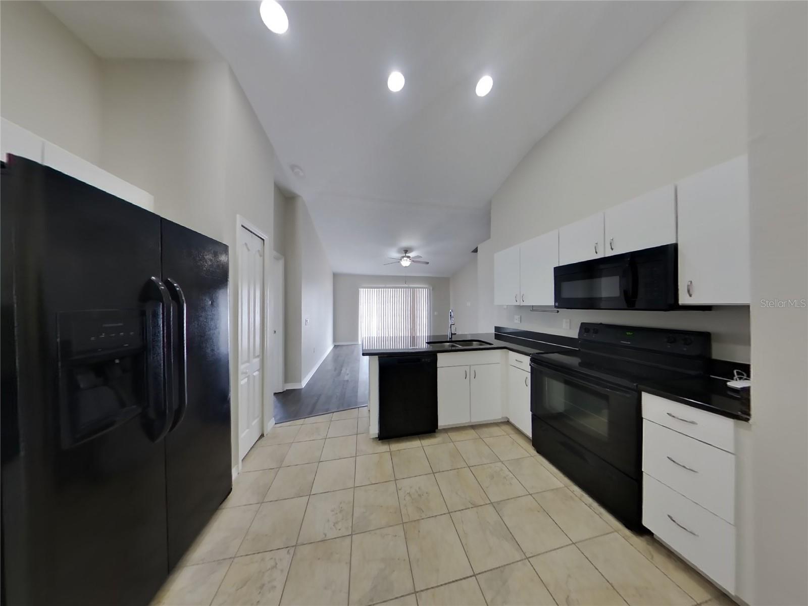 527 NAPA VALLEY CIR, VALRICO, FL, 33594