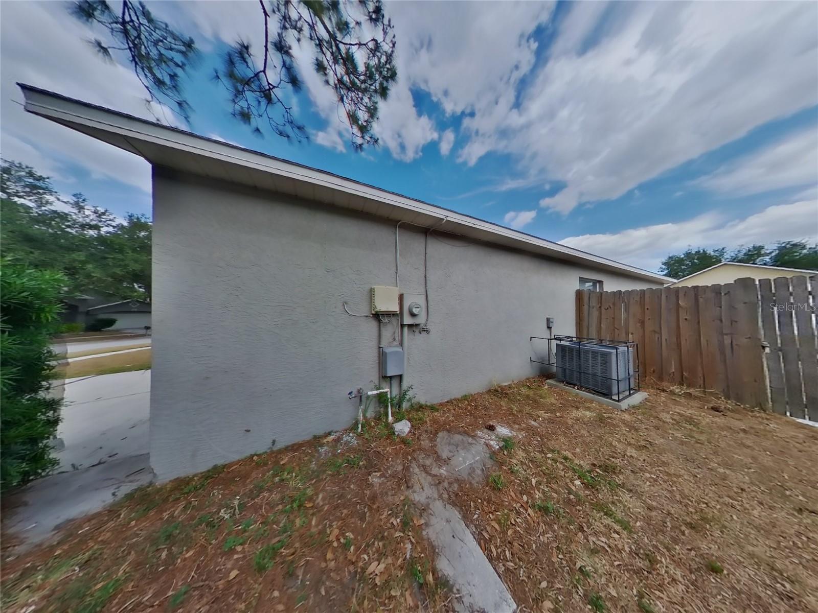 527 NAPA VALLEY CIR, VALRICO, FL, 33594