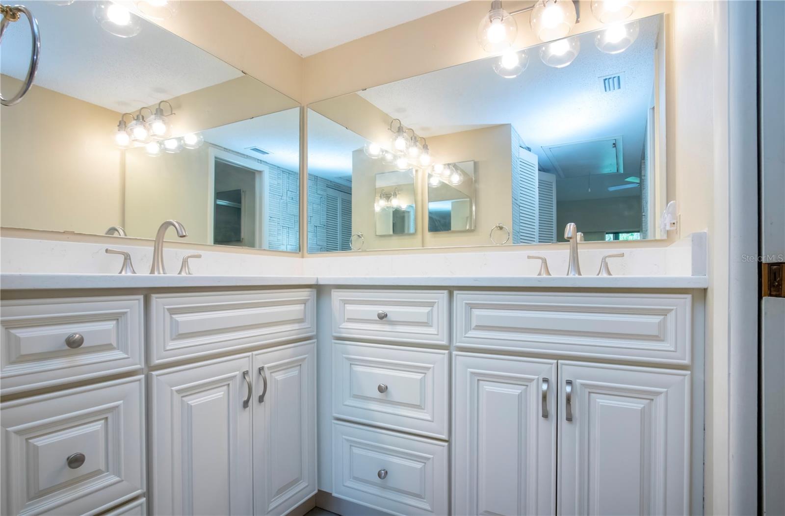 4812 KESTRAL PARK CIR #20, SARASOTA, FL, 34231