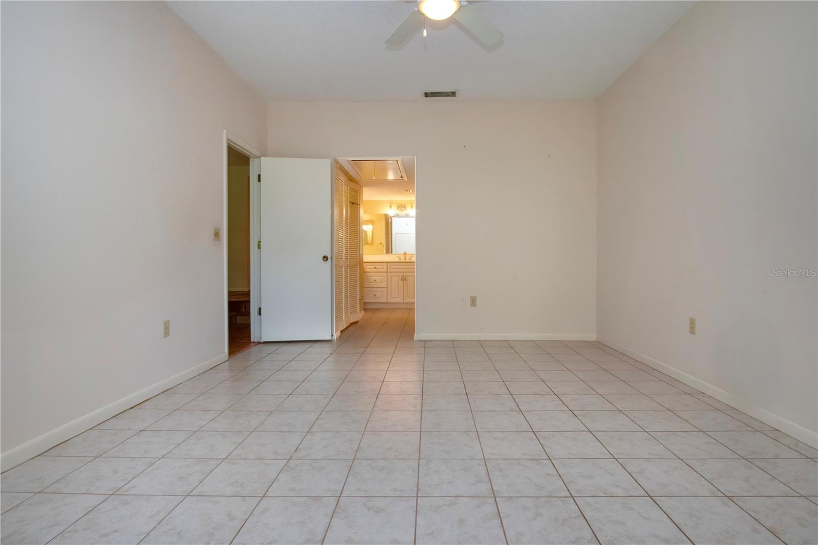 4812 KESTRAL PARK CIR #20, SARASOTA, FL, 34231