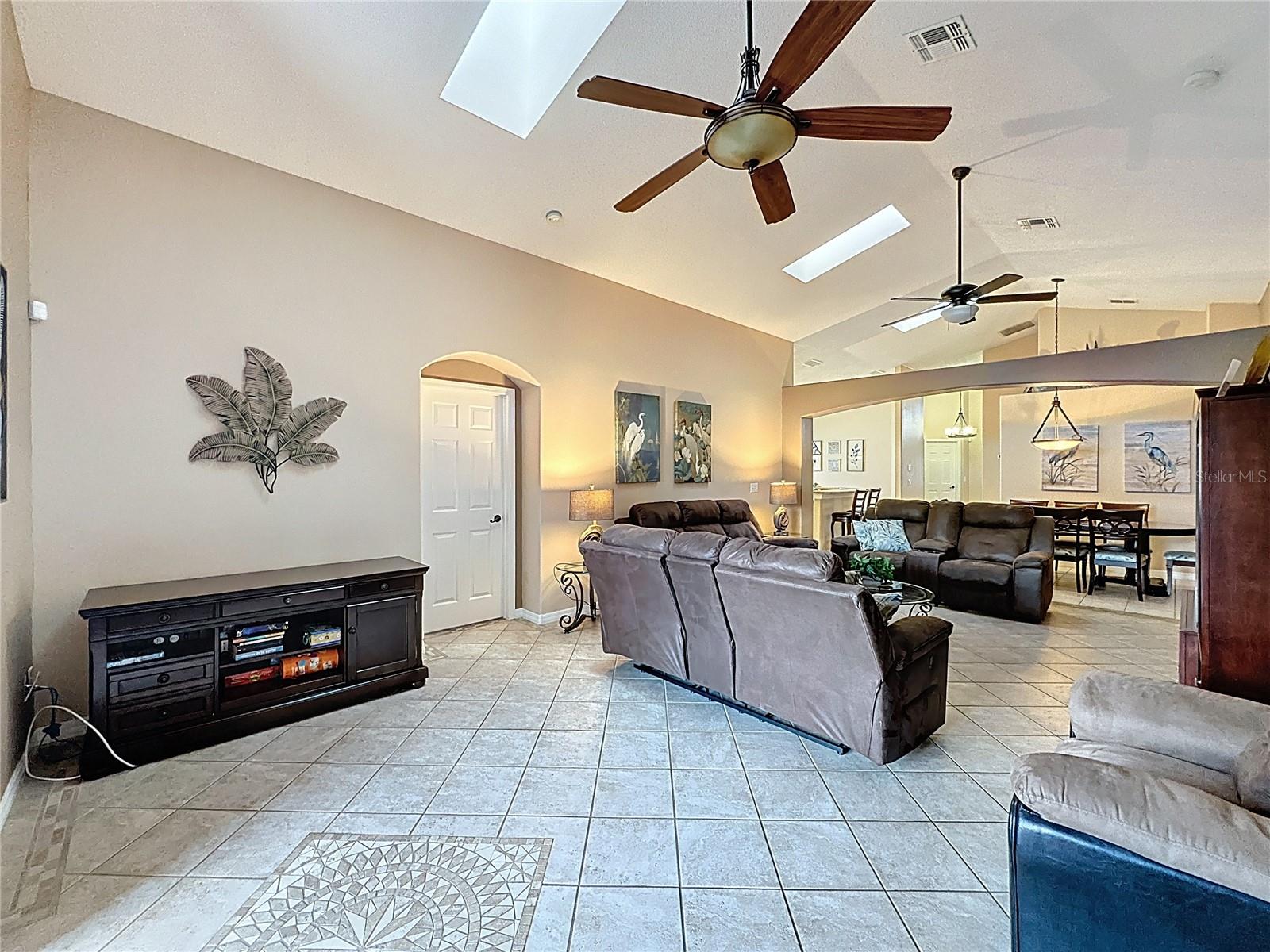 8019 INDIAN CREEK BLVD, KISSIMMEE, FL, 34747