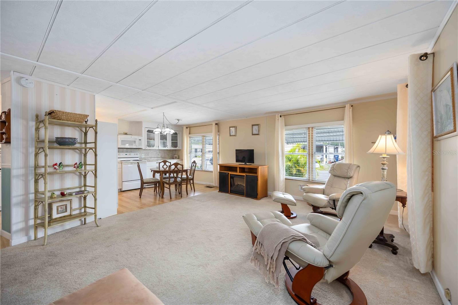 A4651558 Property Photo