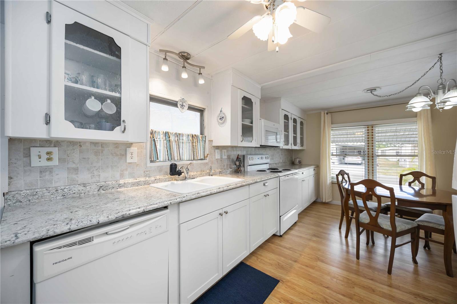 A4651558 Property Photo