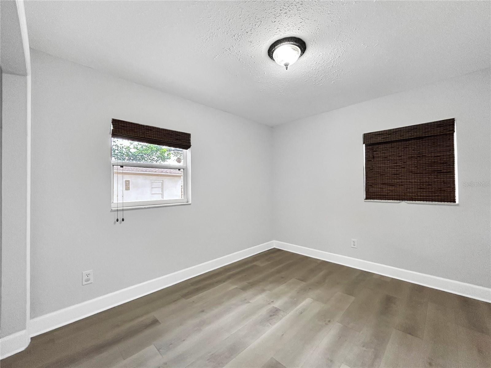 2404 N RAMONA CIR, TAMPA, FL, 33612