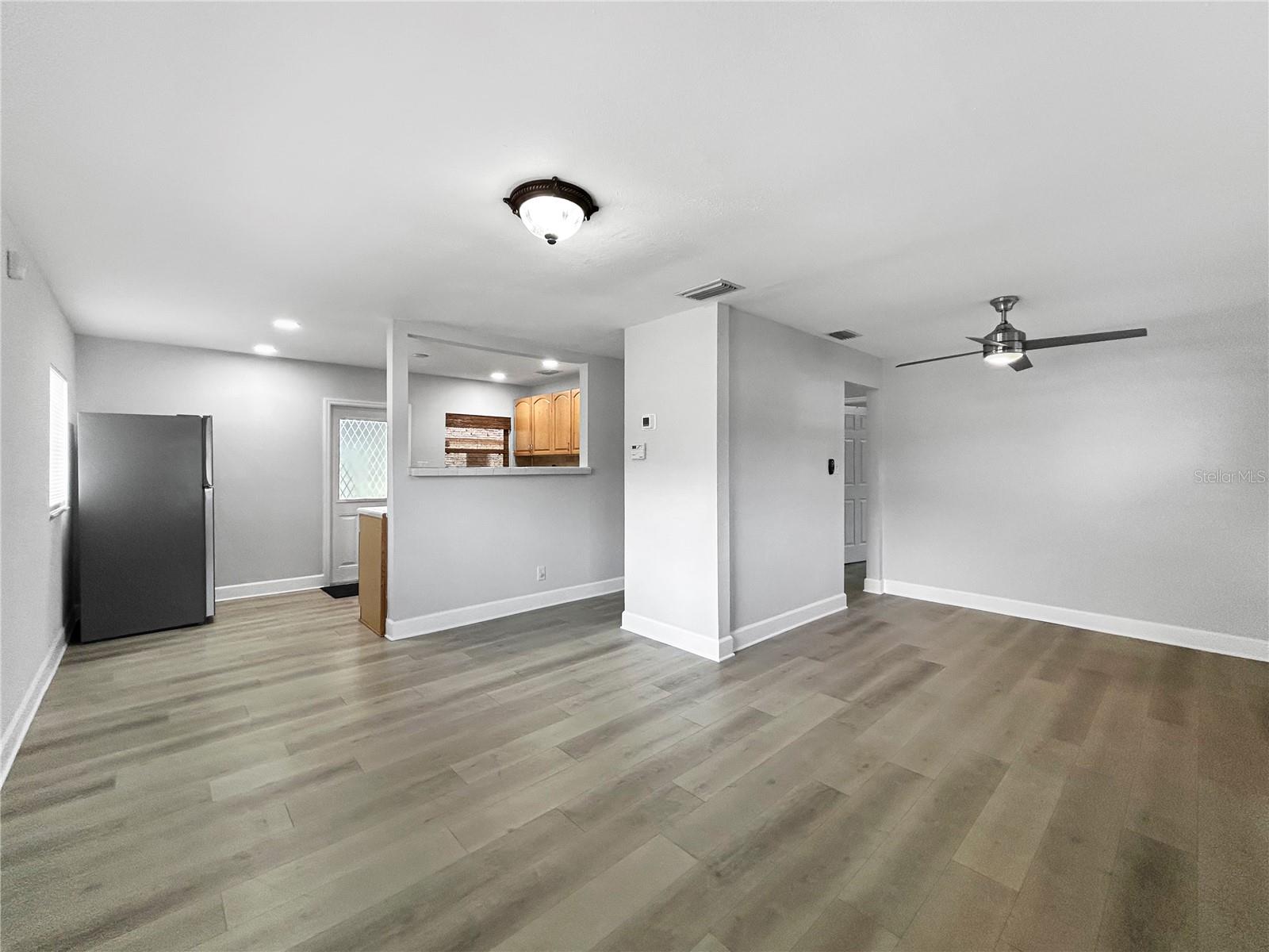 2404 N RAMONA CIR, TAMPA, FL, 33612