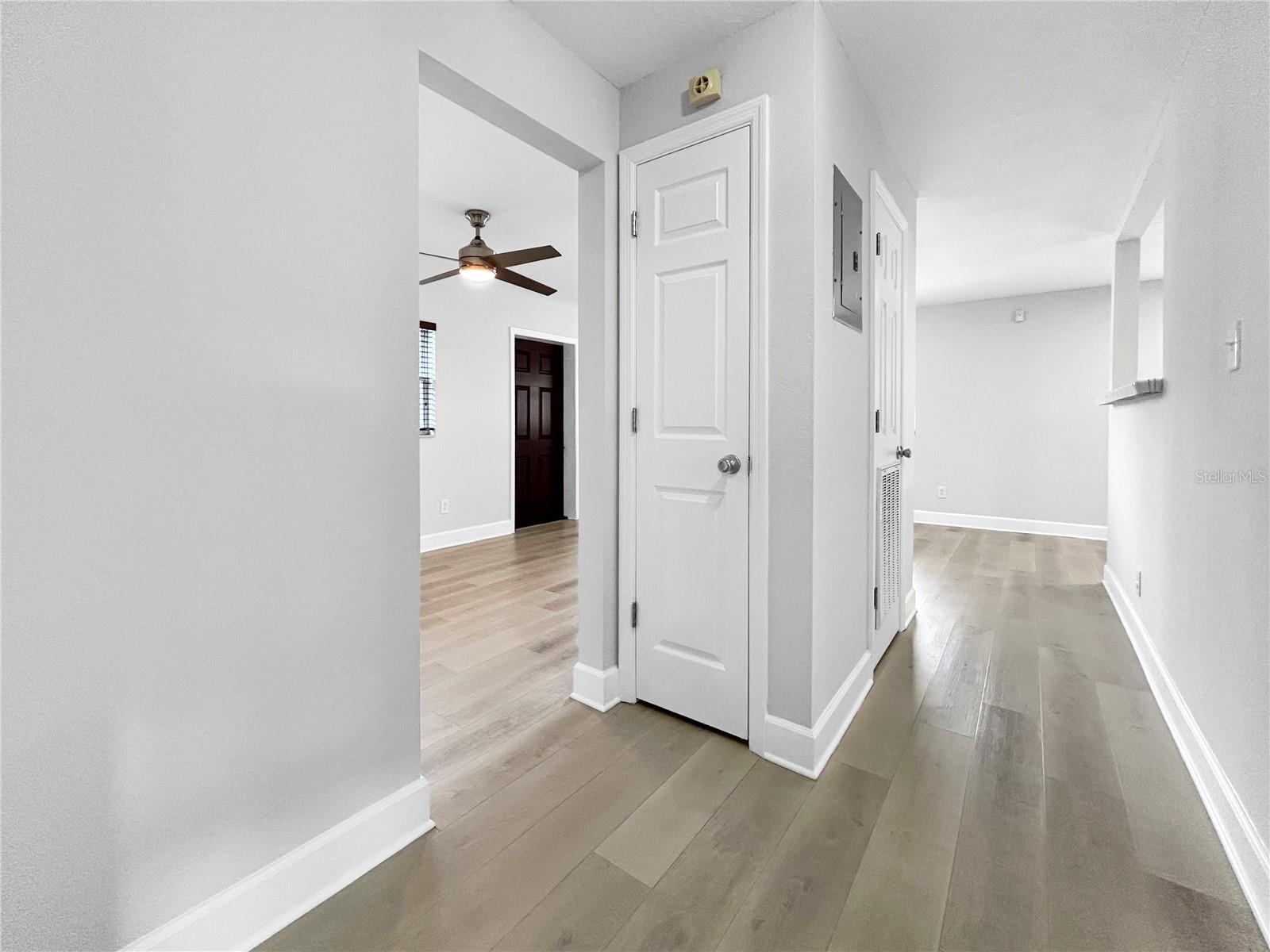 2404 N RAMONA CIR, TAMPA, FL, 33612