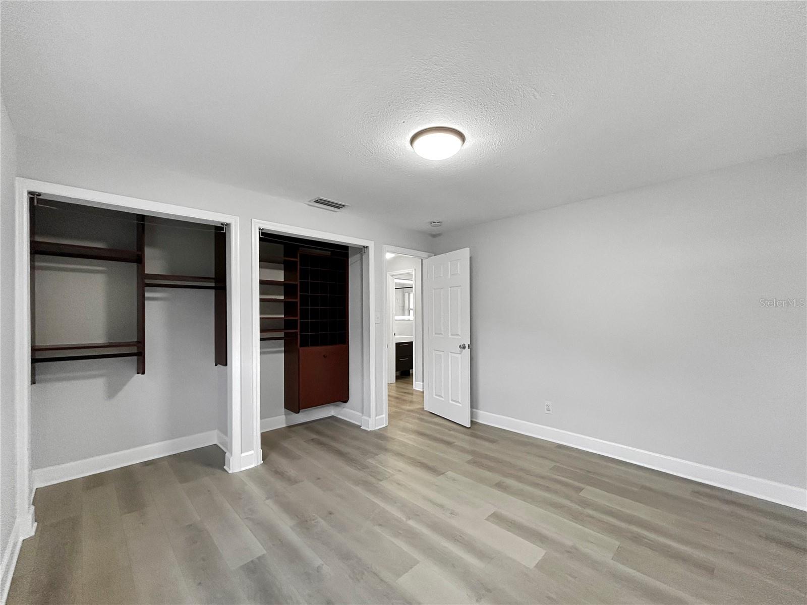 2404 N RAMONA CIR, TAMPA, FL, 33612