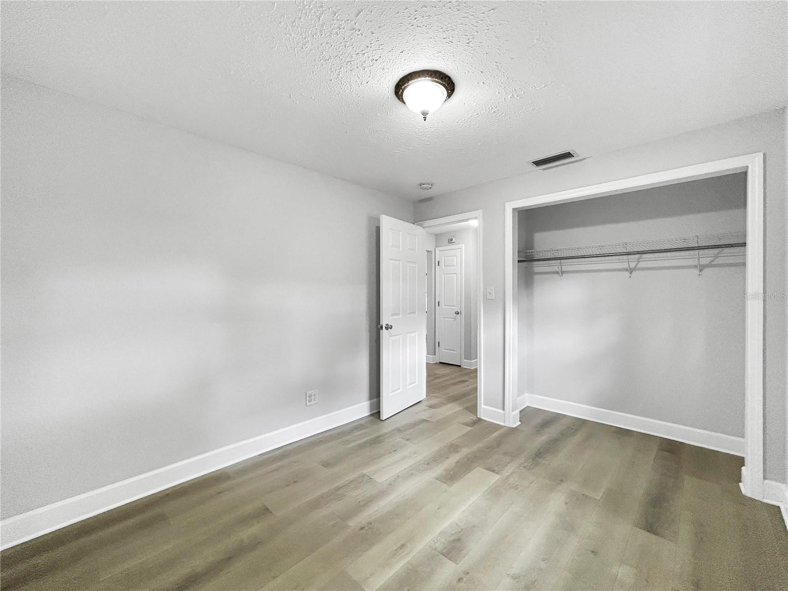 2404 N RAMONA CIR, TAMPA, FL, 33612