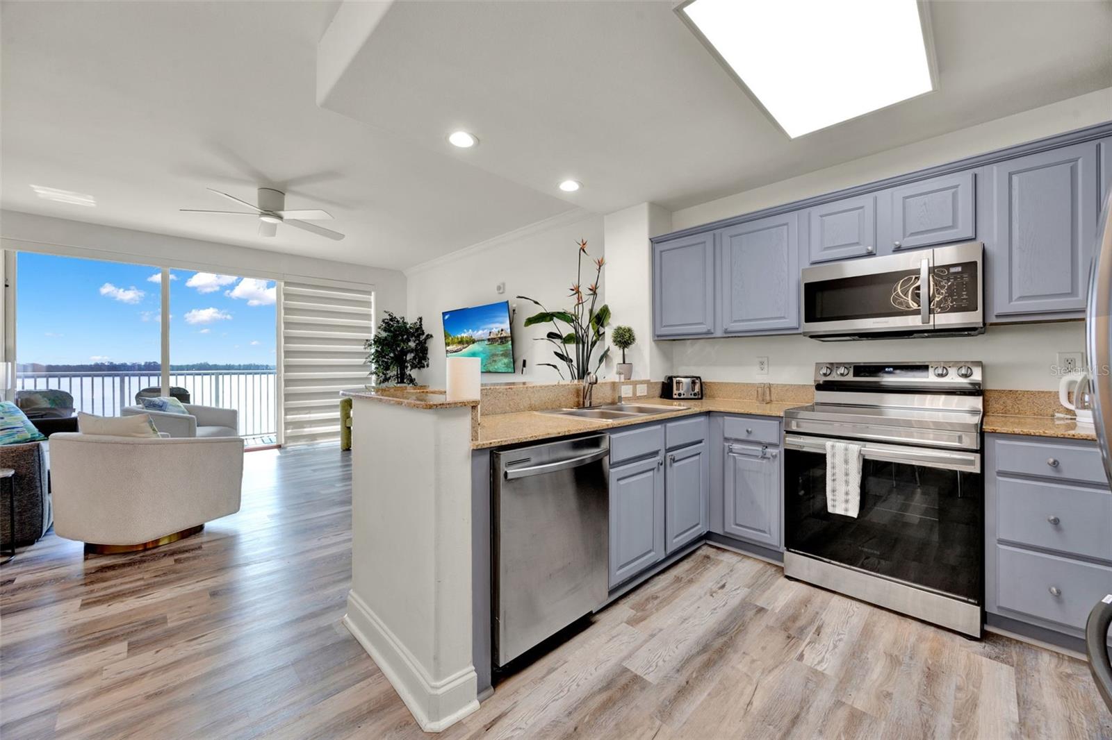 13415 BLUE HERON BEACH DR #409, ORLANDO, FL, 32821