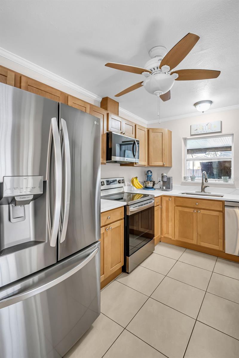 37 W BOYER ST, TARPON SPRINGS, FL, 34689